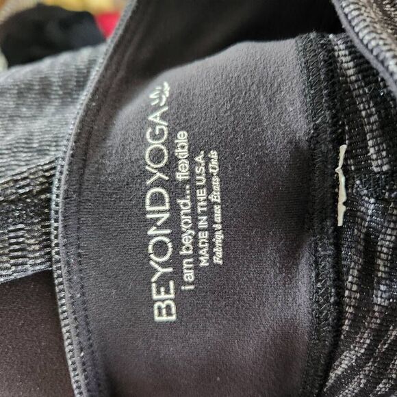 Beyond Yoga Womens Black Heather Rib High Waist Pull-on Stretch Ankle Legging XS - Picture 11 of 12